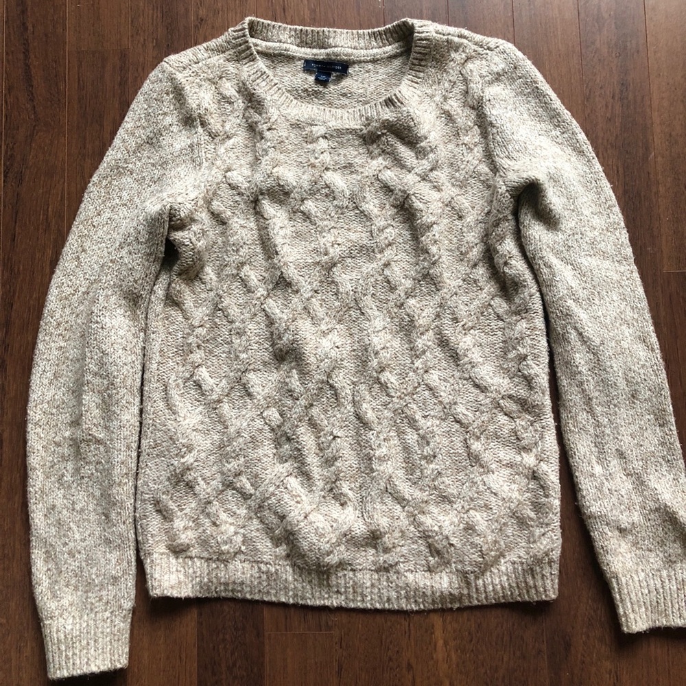 Classic Tommy Hilfiger Cable Knit Sweater